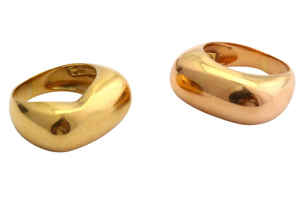Lot 7 - A pair of rings