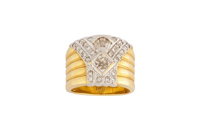 Lot 178 - A diamond dress ring