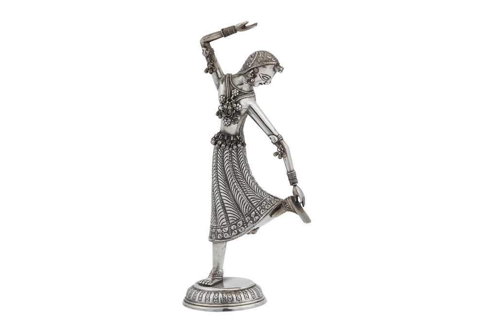 Lot 929 - AN ANGLO-INDIAN UNMARKED SILVER FIGURAL TABLE ORNAMENT