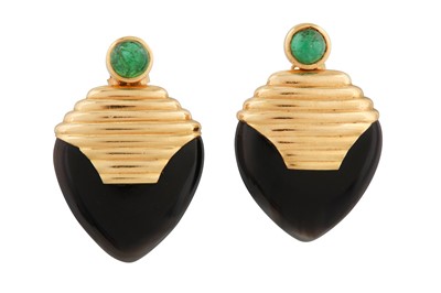 Lot 67 - A pair of emerald and hardstone earrings