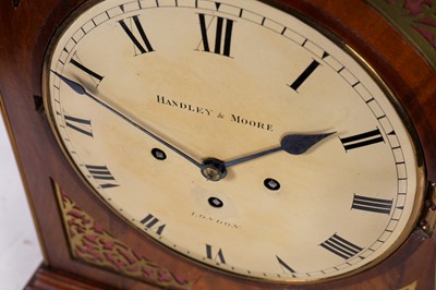Lot 41 - AN EARLY 19TH CENTURY ENGLISH MAHOGANY AND BRASS MOUNTED TRIPLE FUSEE EIGHT BELL TABLE / BRACKET CLOCK SIGNED HANDLEY & MOORE