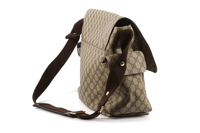 Lot 118 - Gucci Beige Supreme Messenger