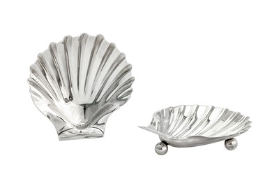 Lot 364 - A pair of Victorian sterling silver butter shells, London 1890 by John Samuel Hunt and Robert Roskell