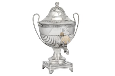 Lot 315 - A George III sterling silver coffee urn, London 1789 by Andrew Fogelberg & Stephen Gilbert (reg. July 1780)