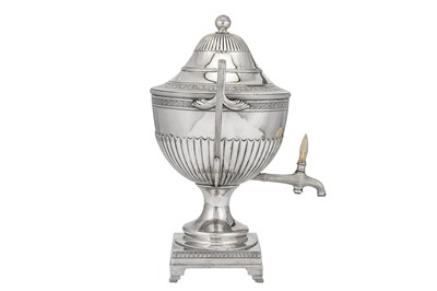 Lot 315 - A George III sterling silver coffee urn, London 1789 by Andrew Fogelberg & Stephen Gilbert (reg. July 1780)