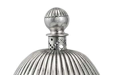 Lot 315 - A George III sterling silver coffee urn, London 1789 by Andrew Fogelberg & Stephen Gilbert (reg. July 1780)