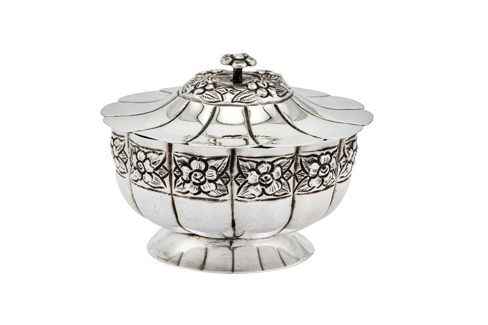 Lot 147 - An early to mid-20th century Mexican silver covered sugar bowl, Mexico City circa 1930-50 by Sanborns (est. 1903)