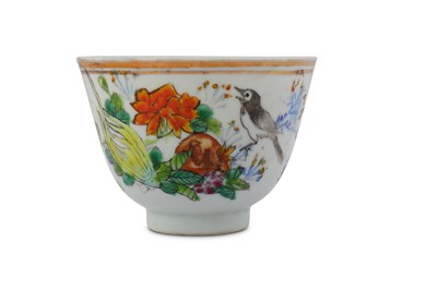 Lot 881 - A CHINESE FAMILLE ROSE 'BIRD AND FLOWERS' CUP.