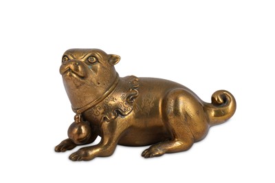 Lot 248 - A BRONZE FIGURE OF A SEATED DOG.