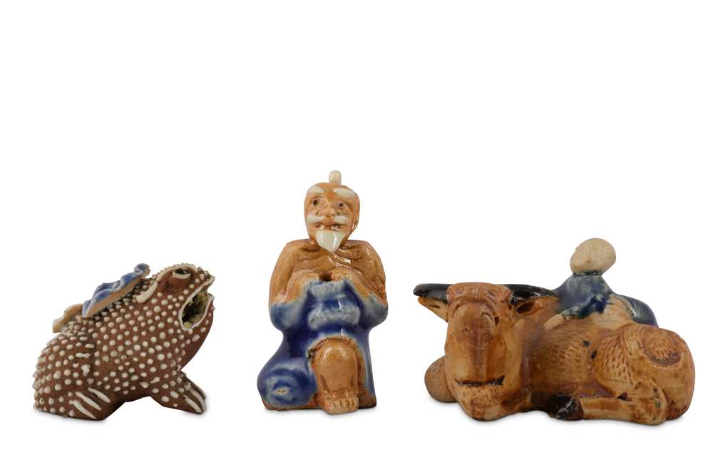 Lot 72 - THREE SMALL CHINESE BISCUIT SHIWAN FIGURES.