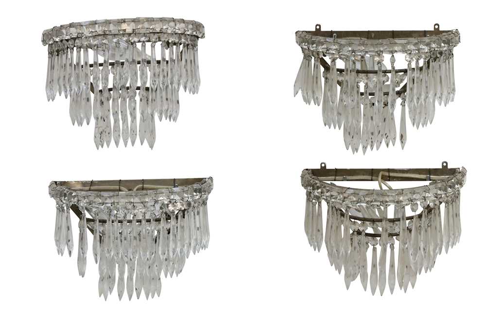 Lot 418 - A set of four Art Deco Continental crystal wall sconces