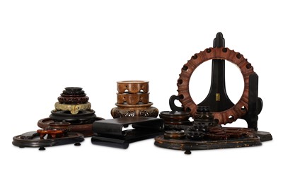 Lot 718 - A COLLECTION OF CHINESE STANDS.