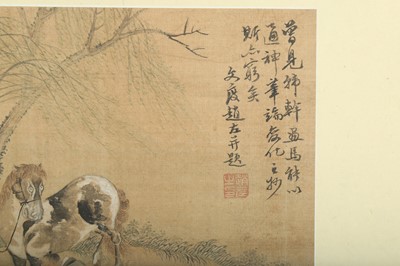 Lot 107 - A CHINESE PAINTING OF A TRAVELLER AND HIS HORSE.