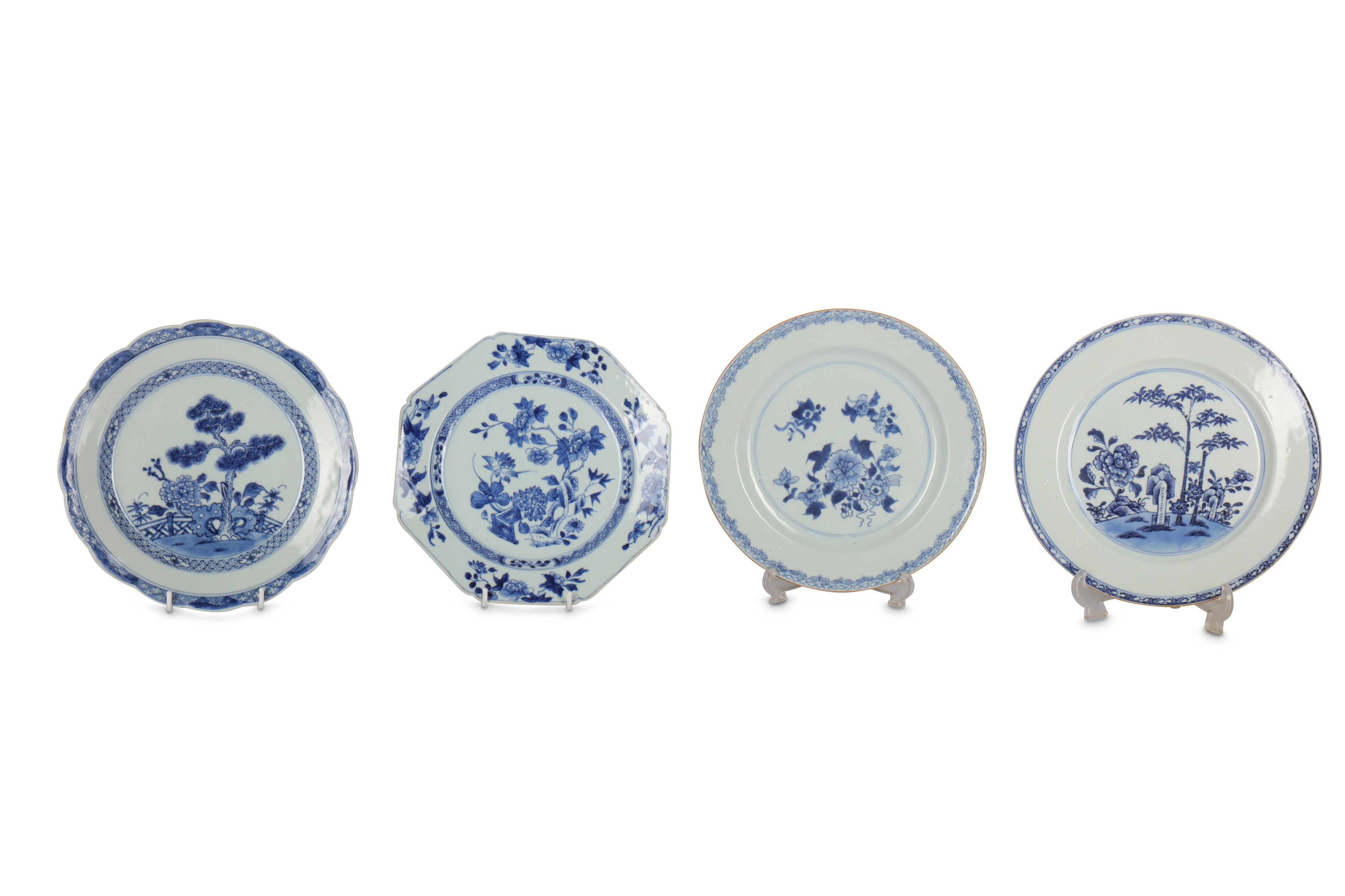 Lot 830 TWELVE CHINESE DISHES.