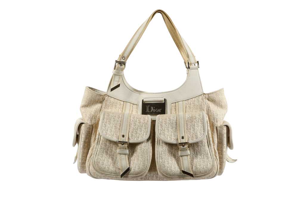 Lot 149 - Dior White Diorrissimo Pocket Tote