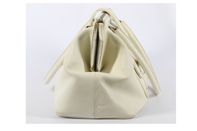 Lot 150 - Dior White Rectangular Tote