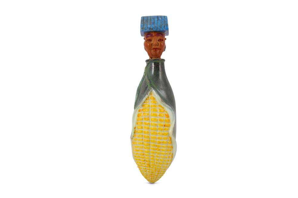 Lot 415 - A CHINESE PORCELAIN 'CORN COB' SNUFF BOTTLE AND STOPPER.