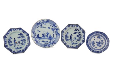 Lot 550 - FOUR CHINESE BLUE AND WHITE DISHES.