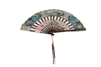 Lot 368 - A CHINESE LACQUER AND PAPER FAN.