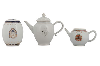 Lot 637 - TWO CHINESE TEAPOTS AND COVER AND A TEA CADDY AND COVER.