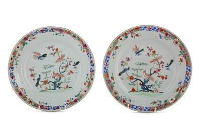 Lot 374 - A PAIR OF CHINESE FAMILLE ROSE 'BIRDS' DISHES.