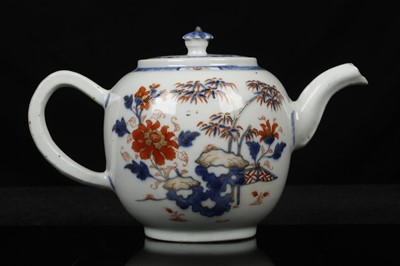 Lot 324 - A CHINESE IMARI TEAPOT AND COVER. Qing, 18th...