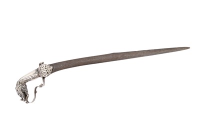 Lot 422 - A SOUTHEAST ASIAN SILVER YALI-HILTED SWORD