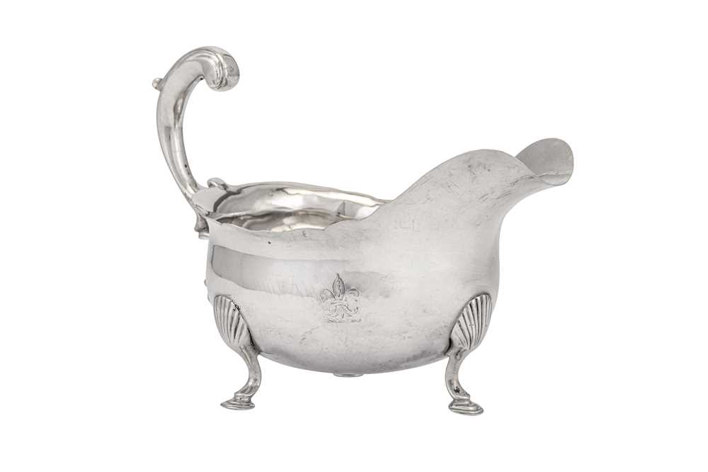 Lot 365 - A George III sterling silver sauce boat, London 1774 by James Young and Orlando Jackson (reg. 17th March 1774)