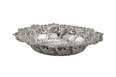 Lot 327 - A Victorian sterling silver bowl, London 1894 by Fenton Brothers