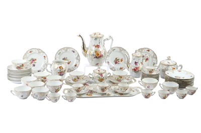 Lot 300 - A early 20th century Alt-Meissner porcelain tea and coffee set