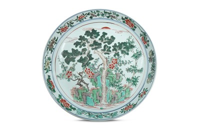 Lot 873 - A CHINESE FAMILLE VERTE 'THREE FRIENDSOF WINTER' CHARGER.