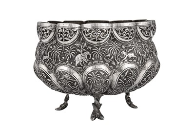 Lot 130 - A late 19th / early 20th century Anglo – Indian Raj unmarked silver bowl, Lucknow circa 1900