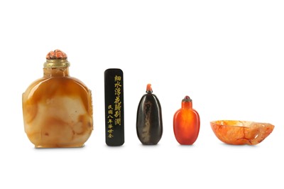 Lot 528 - FOUR CHINESE AGATE CARVINGS.