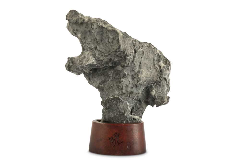 Lot 64 - A CHINESE SCHOLAR'S ROCK.