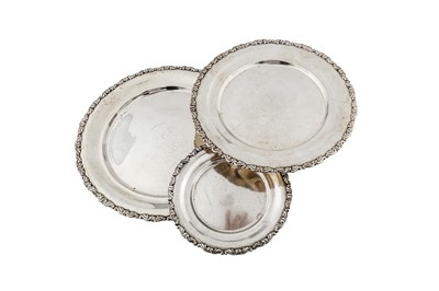 Lot 108 - A graduated set of three mid-20th century Egyptian 900 standard silver serving dishes, Cairo circa 1955