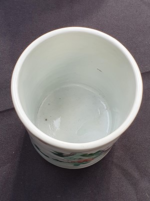 Lot 325 - A CHINESE FAMILLE VERTE BRUSH POT, BITONG.