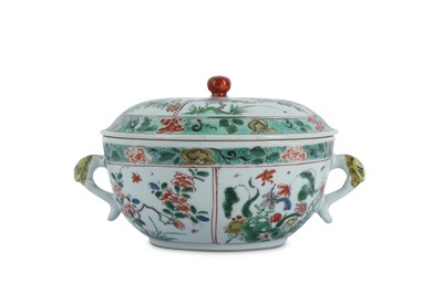 Lot 880 - A CHINESE FAMILLE VERTE TUREEN AND COVER.