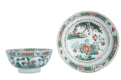Lot 874 - A CHINESE FAMILLE VERTE BOWL AND A DISH.