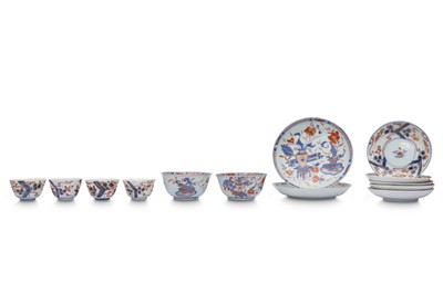 Lot 465 - TWO SETS OF CHINESE AND JAPANESE IMARI CUPS AND SAUCERS.