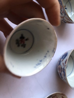 Lot 465 - TWO SETS OF CHINESE AND JAPANESE IMARI CUPS AND SAUCERS.