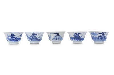 Lot 305 - FIVE CHINESE BLUE AND WHITE 'HUNTERS' CUPS.