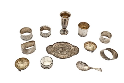 Lot 181 - A mixed group of silver items