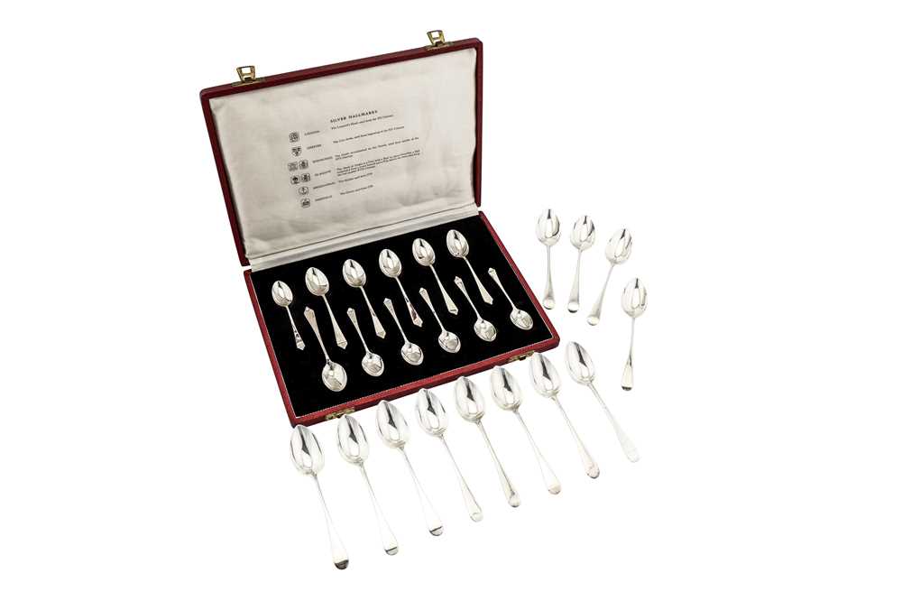 Lot 188 - A set of twelve Victorian Scottish sterling silver teaspoons, Glasgow 1876 by William Coghill