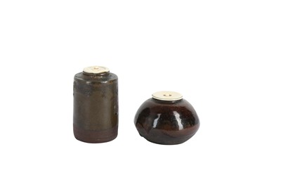 Lot 1047 - λ TWO JAPANESE STONEWARE TEA-CADDIES (CHAIRE).