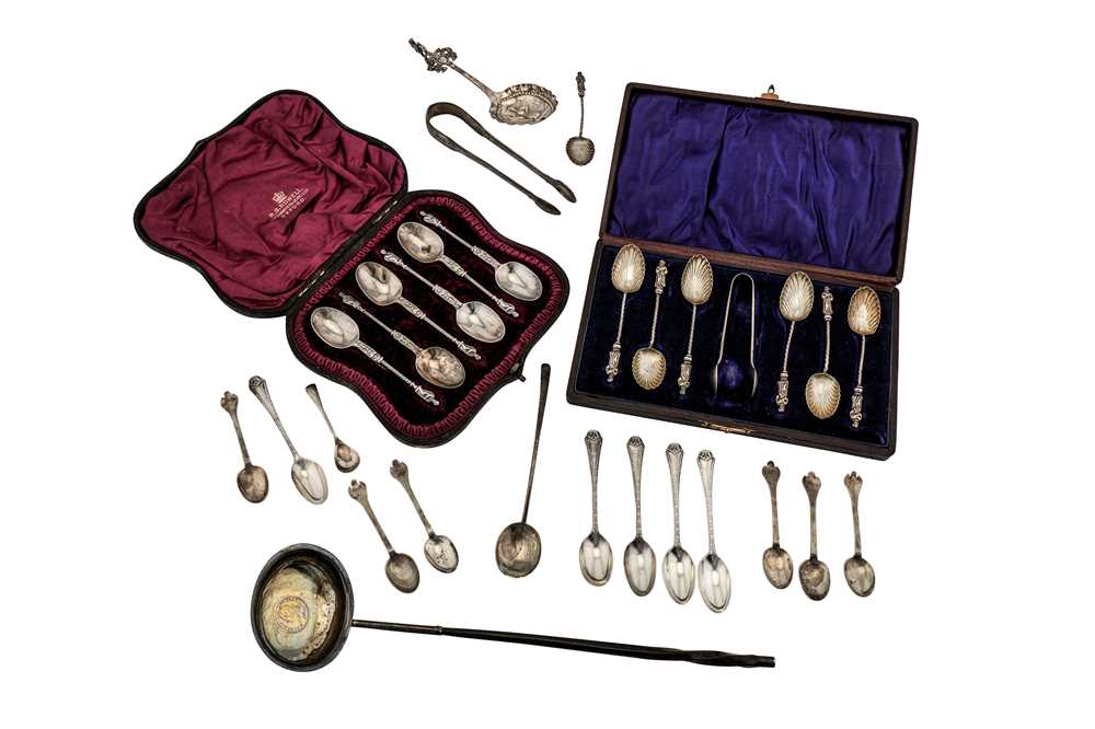 Lot 189 - A mixed group of sterling silver flatware