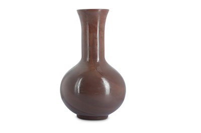 Lot 779 - A CHINESE REALGAR GLASS BROWN BOTTLE VASE.