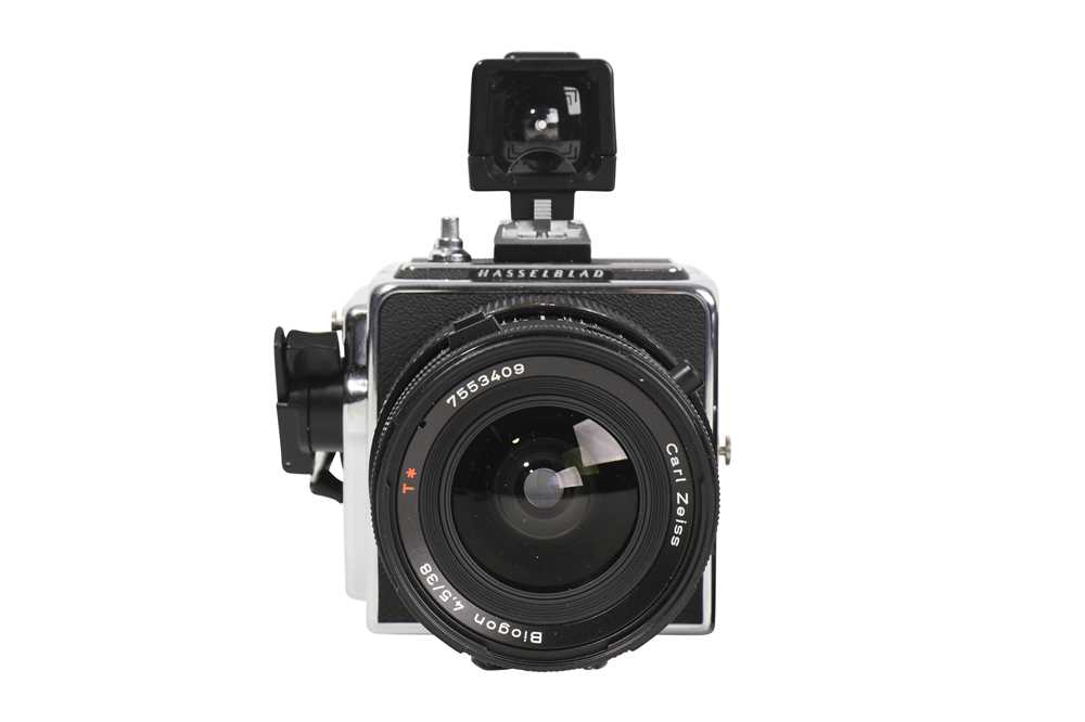 Lot 110 A Hasselblad 903 SWC Wide Angle Medium