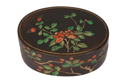 Lot 691 - A CHINESE COROMANDEL LACQUER OVAL BOX AND COVER.