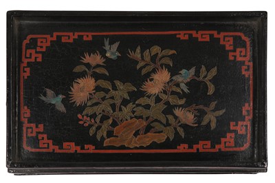 Lot 692 - A CHINESE BLACK LACQUER WOOD TRAY.