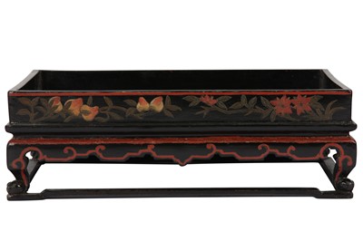 Lot 692 - A CHINESE BLACK LACQUER WOOD TRAY.